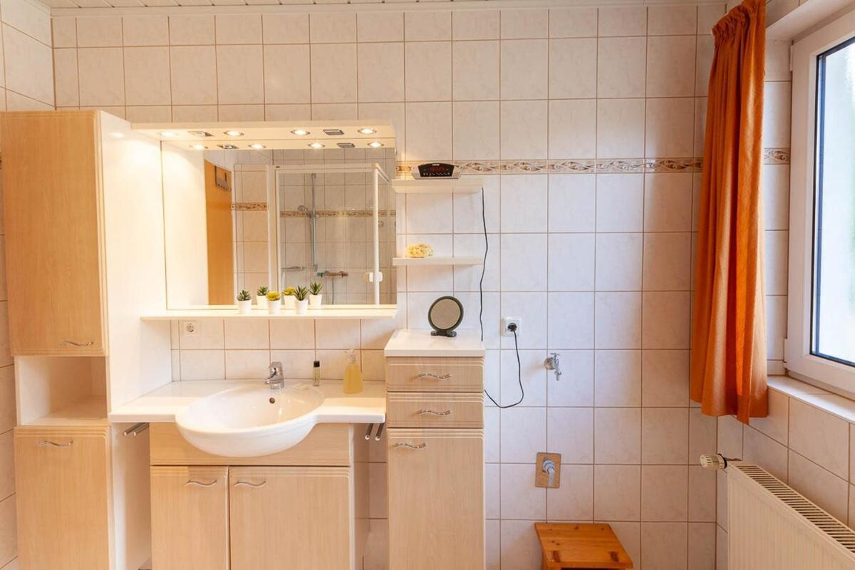 Toenjes Am Kurpark Mit Balkon Apartment *